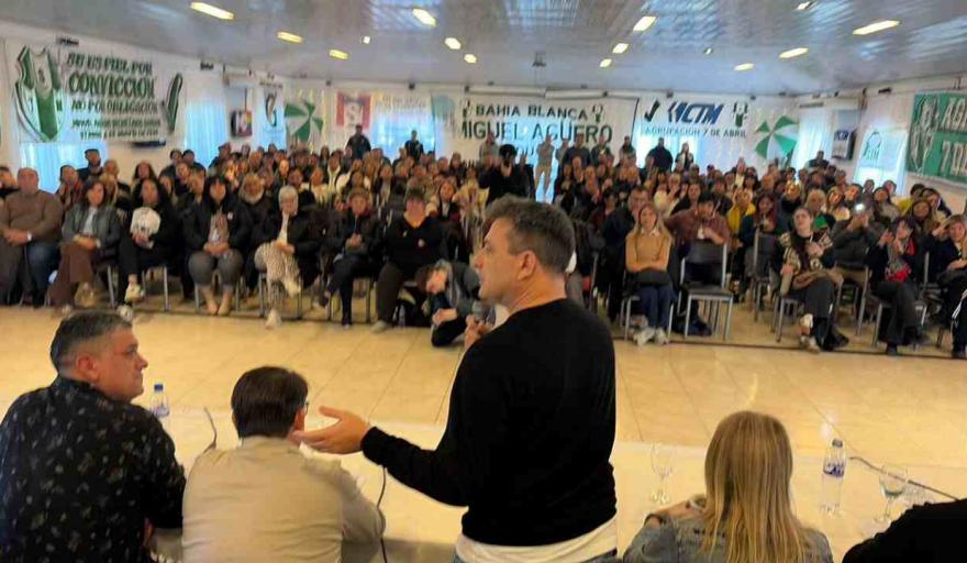 Doval reuni&oacute; a los municipales de la Regional Sur y dej&oacute; a la regi&oacute;n en estado de lucha