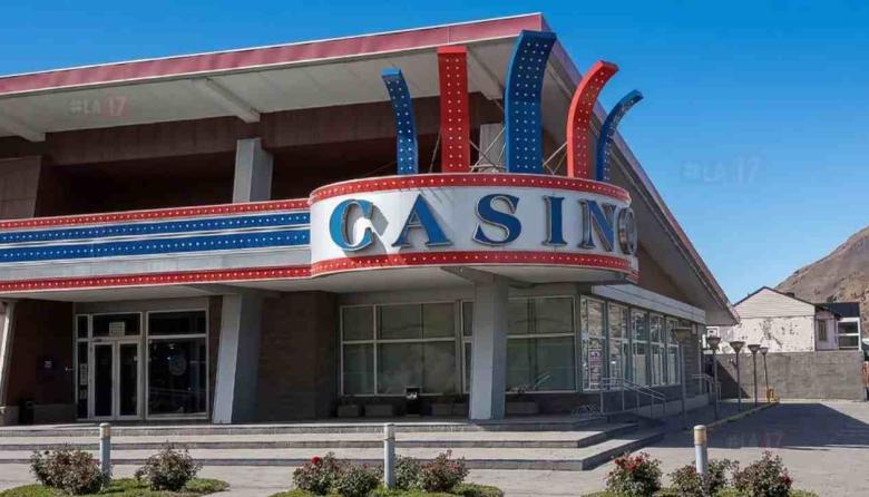 Crisis en el Casino de Esquel: ratifican 50 despidos y buscan pagar indemnizaciones reducidas