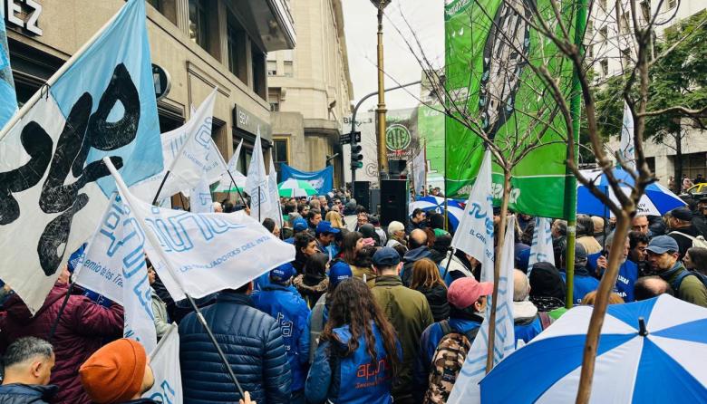 “El INTA no se vende”: trabajadores marcharon contra el ajuste y alertan por el desmantelamiento del organismo