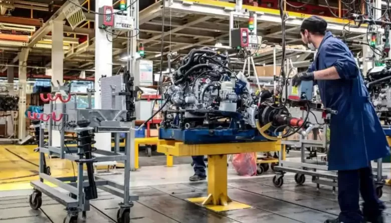 Nissan eval&uacute;a cambiar su esquema en Argentina y analiza dejar de operar como filial directa