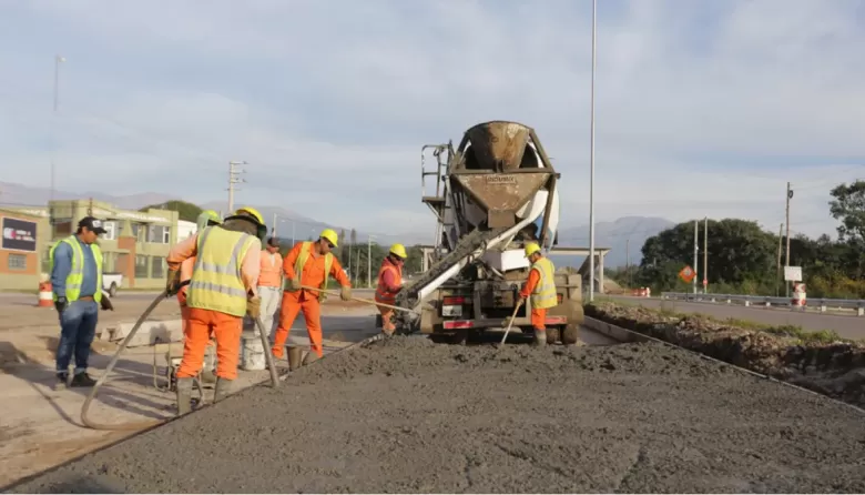 La UOCRA acordó con las cámaras de la construcción un aumento salarial del 2,5% bimestral y sumas no remunerativas