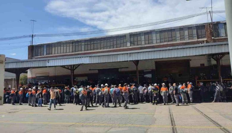 Acindar: la UOM suspendi&oacute; el paro tras un principio de acuerdo, pero crece la alarma por un posible parate de cinco meses