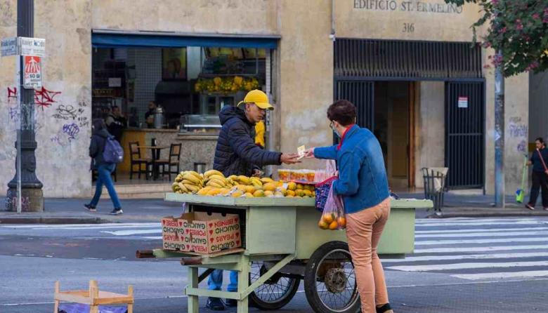 La informalidad laboral subi&oacute; al 43% y ya afecta a casi la mitad de los trabajadores
