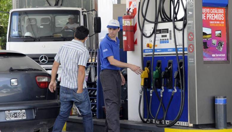 Histórico fallo: condenan a una estación de servicio por lesiones en la columna de un operario