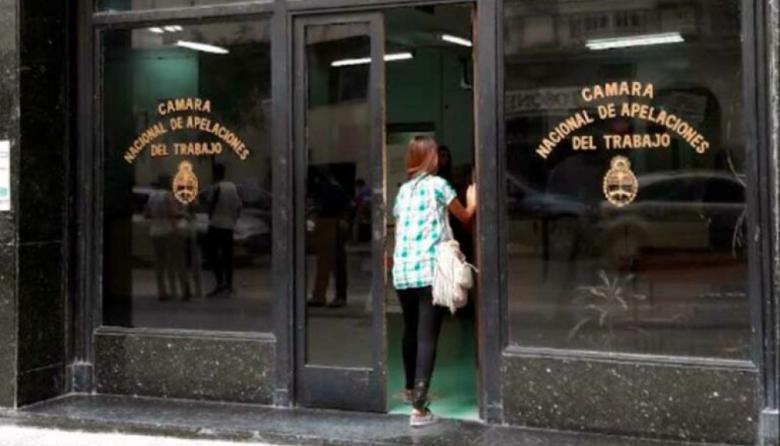 Entre el barro y la oportunidad: los &uacute;ltimos fallos de la Justicia laboral, bajo la lupa