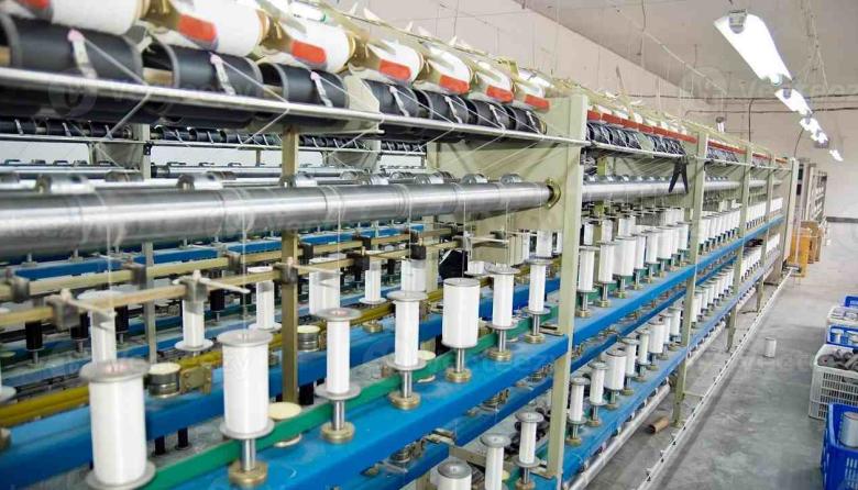 La industria textil profundiza su crisis: cerraron 330 f&aacute;bricas en un a&ntilde;o y el empleo registr&oacute; la mayor ca&iacute;da desde que hay registros