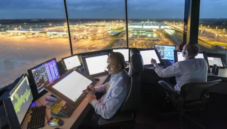Controladores aéreos inician paros tras fracasar la negociación salarial: habrá demoras y reprogramaciones de vuelos