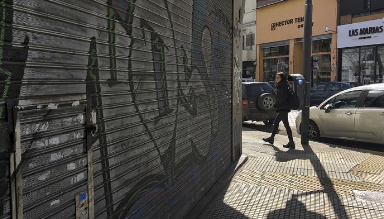 Crisis comercial en CABA y La Plata: fuerte aumento de locales vacíos y caída del consumo
