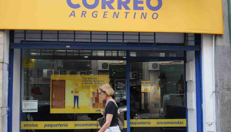Correo Argentino achica su planta un 29% y apunta a cerrar el año con superávit en medio del plan de privatizaciones