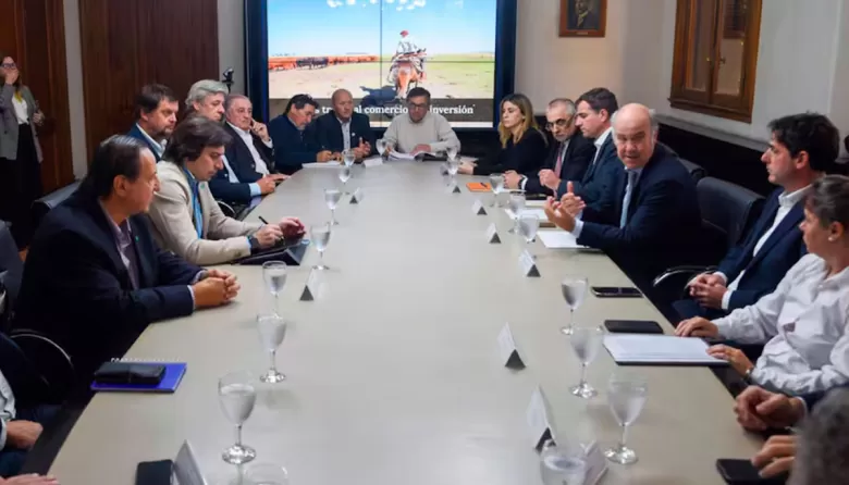 Conflicto en puerta: el gremio químico rechazó la propuesta paritaria del 1% y advierte que no convalidará retrocesos