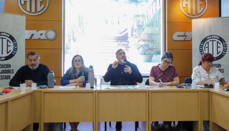 ATE declaró el Estado de Alerta y llamó a los estatales a votar contra Milei el 26 de octubre: “La situación es insostenible”