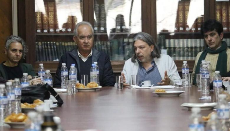 Docentes universitarios advierten que peligra el inicio del cuatrimestre y anuncian paros en todo el pa&iacute;s