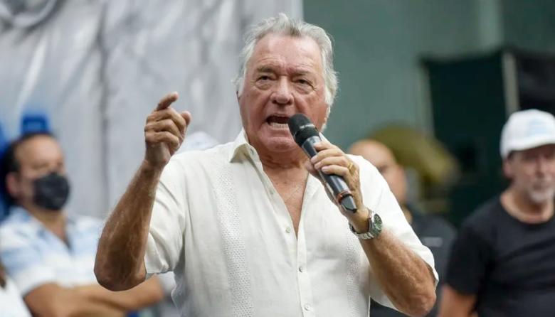 Luis Barrionuevo arremetió contra Milei y advirtió por la crisis en el sector gastronómico y las obras sociales