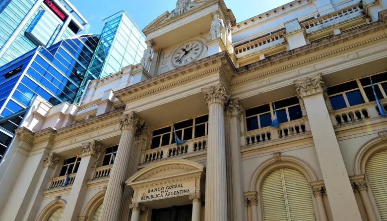 Los bancarios endurecen el conflicto y anuncian un paro nacional en el Banco Central y el Hipotecario