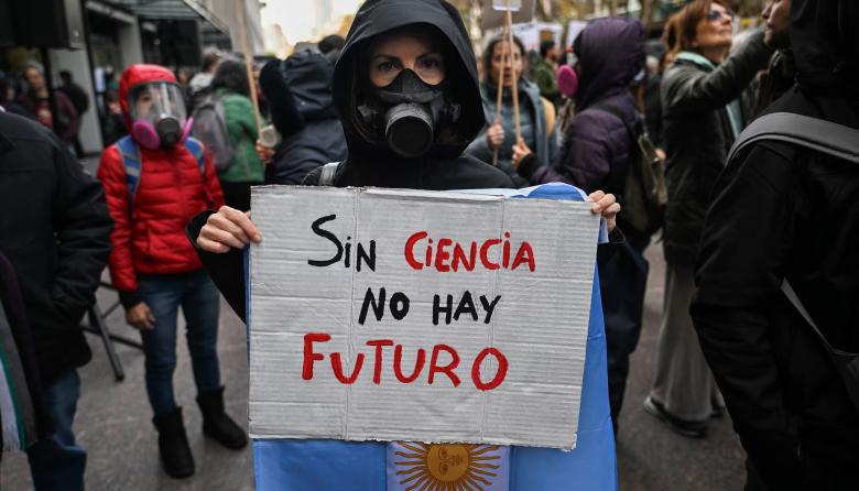 ATE CONICET cruz&oacute; a Salamone por la crisis del organismo: denuncian una ca&iacute;da del 10% en la planta y p&eacute;rdida salarial cercana al 50%