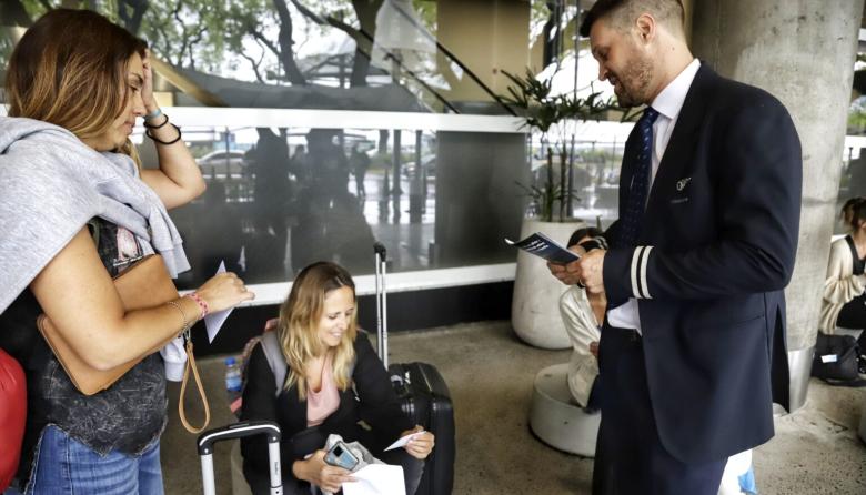 Aeronavegantes realiza jornada de concientización sobre situación salarial en Aerolíneas Argentinas