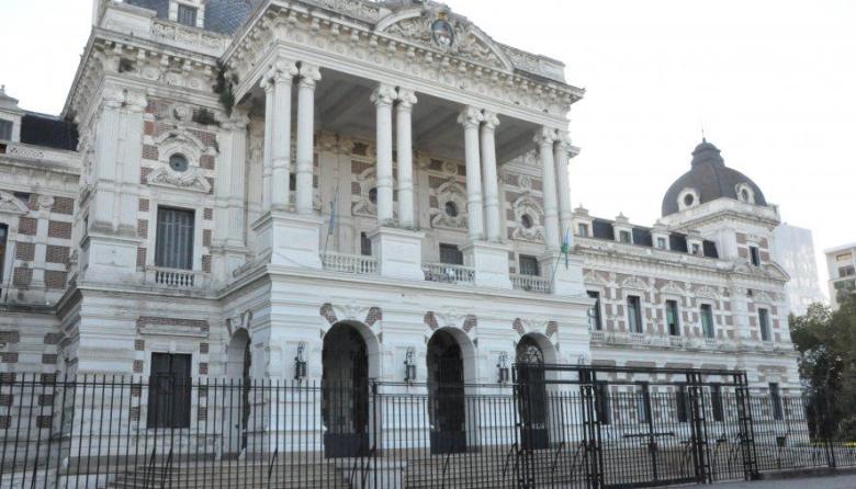 El Gobierno bonaerense cit&oacute; a UPCNBA a una nueva audiencia paritaria para estatales