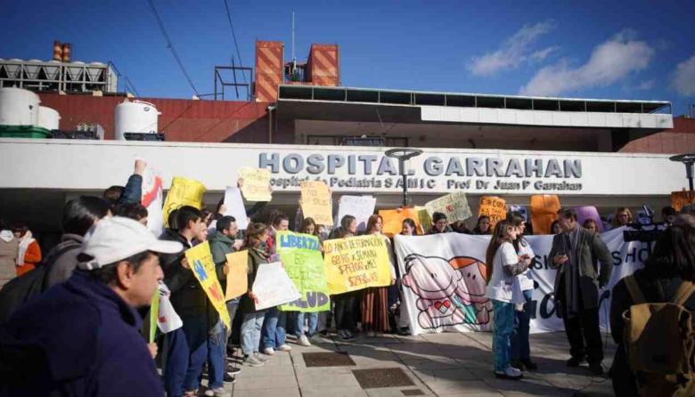Tras semanas de conflicto, el Gobierno convocó a ATE y al gremio del Garrahan a una audiencia clave