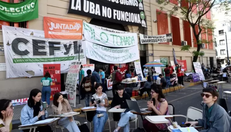 Universidades y ciencia en crisis: salarios y presupuesto en mínimos históricos