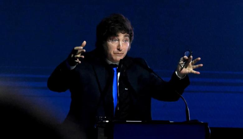 El Financial Times cuestionó el plan económico de Milei: “La crisis se agudiza”
