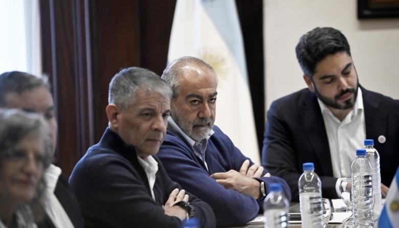 Kicillof reuni&oacute; a provincias y centrales sindicales y cuestion&oacute; la reforma laboral por avanzar sobre competencias locales