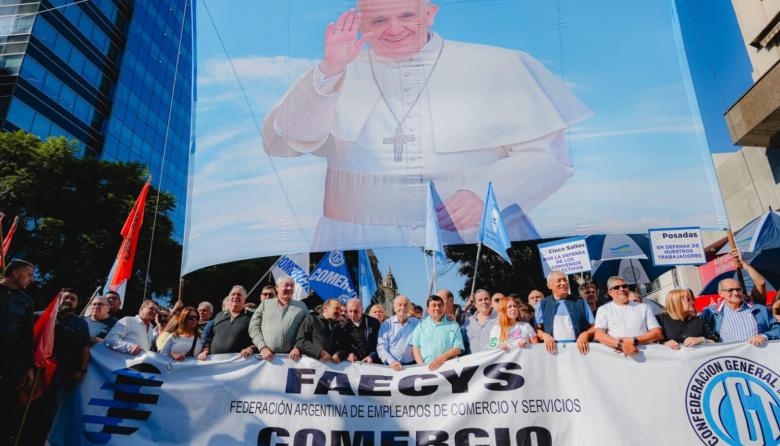 Comercio dijo presente en la marcha de la CGT y advirtió al Gobierno: “Los derechos no se negocian”