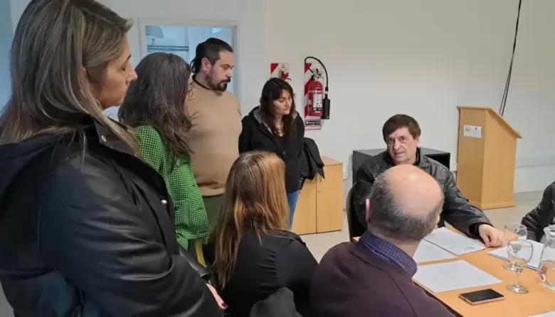 Denuncian que el CONICET adeuda tres meses de cargas sociales y profundiza el ajuste en el sistema cient&iacute;fico