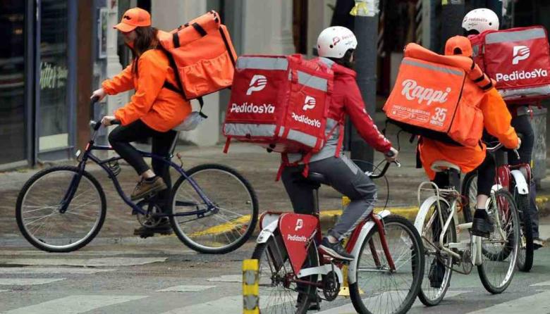 La informalidad laboral trepó al 43% y golpea más a jóvenes y mujeres