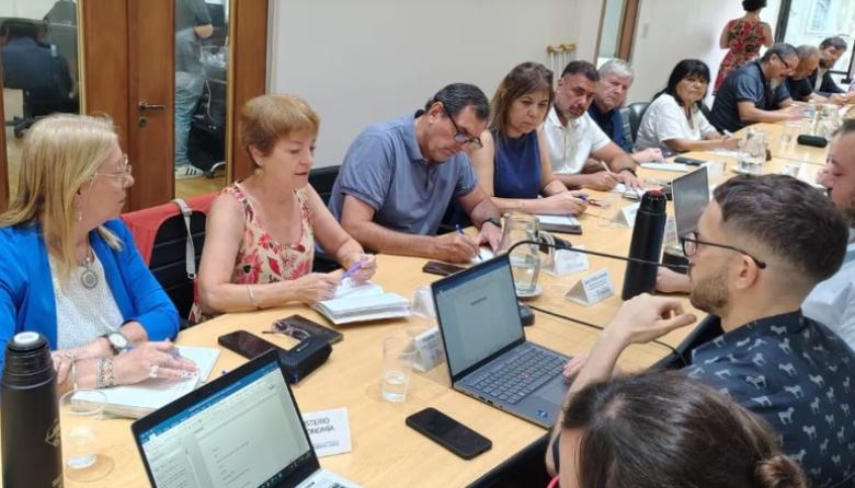 Estatales bonaerenses rechazaron la suba del 1,5% y reclamaron reabrir la paritaria con el gobierno provincial