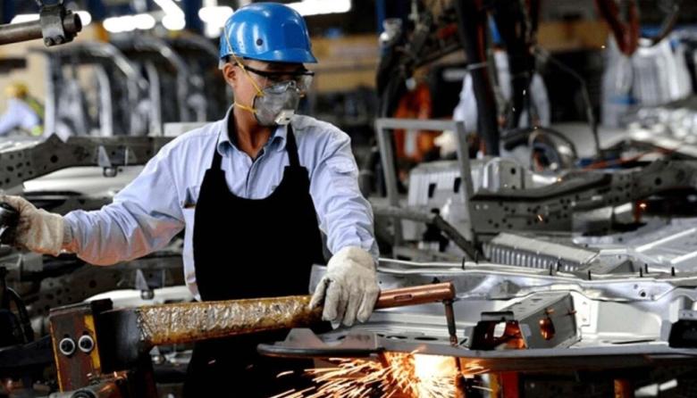La UIA advierte sobre una recuperaci&oacute;n industrial desigual: crecen las se&ntilde;ales de ca&iacute;da en producci&oacute;n, ventas y empleo