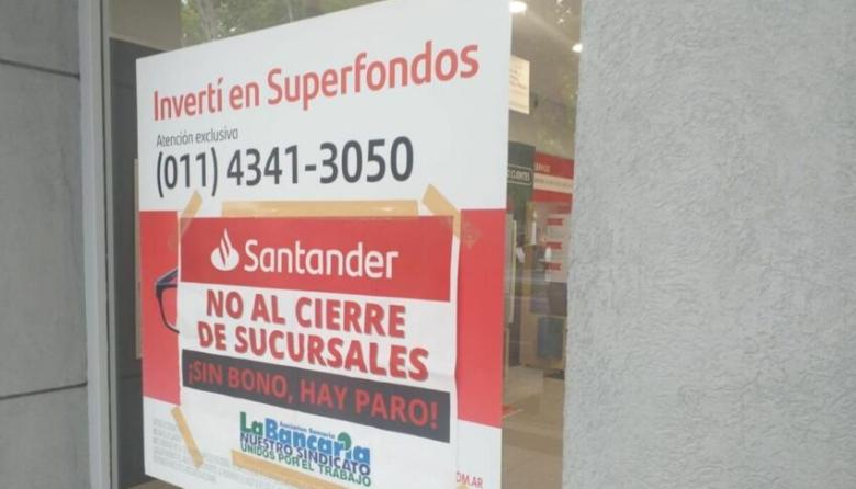 La Bancaria se moviliza contra despidos y recortes en el Banco Santander