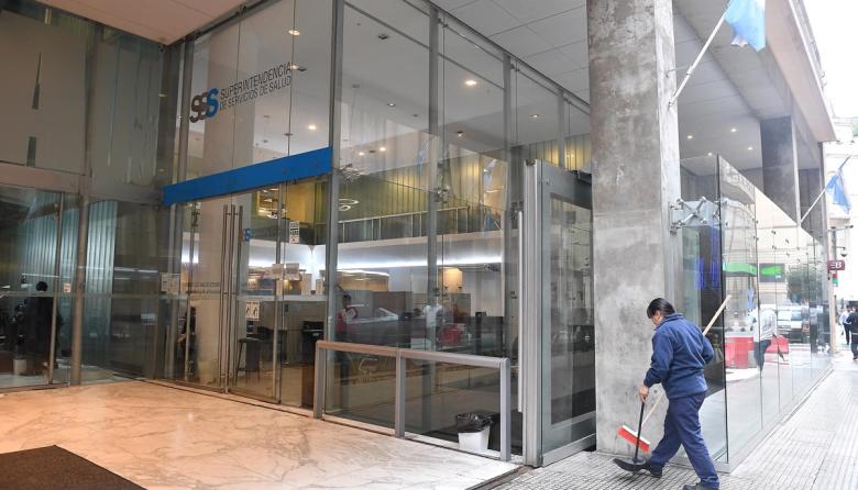El Gobierno declar&oacute; en crisis a cinco obras sociales sindicales y profundiza su avanzada sobre el sistema de salud gremial