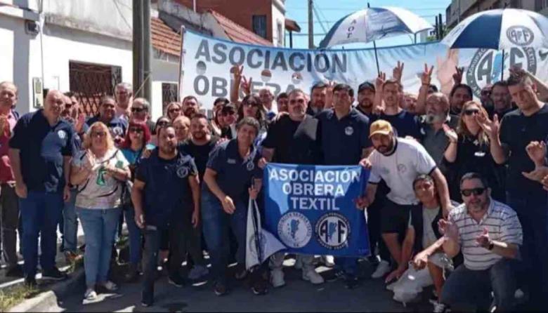 Cierra una textil histórica de Lanús y deja a 50 operarios en la incertidumbre: “No podemos competir con China”