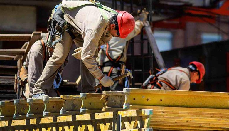 El Gobierno insiste con un nuevo blanqueo laboral tras el fracaso del plan incluido en la Ley Bases