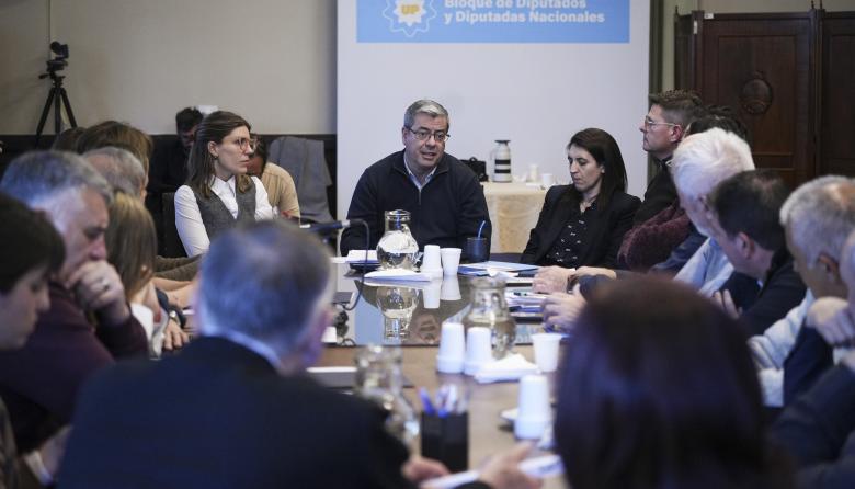 Granja Tres Arroyos: 1.700 despidos ponen en alerta a tres provincias y la oposici&oacute;n impulsa la Emergencia Ocupacional