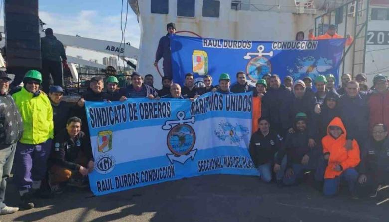 El SOMU moviliza en Mar del Plata y denuncia un lockout empresarial en plena temporada de langostino