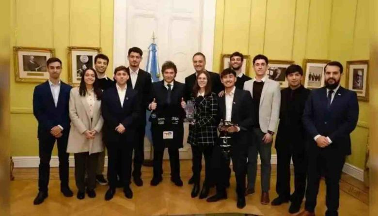 Artemis II y la paradoja espacial argentina: celebraci&oacute;n oficial mientras se profundiza el ajuste a la ciencia y la educaci&oacute;n