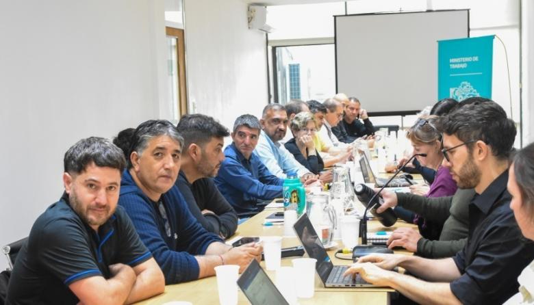 Axel Kicillof acord&oacute; un 9% de aumento y desactiv&oacute; el conflicto con estatales bonaerenses