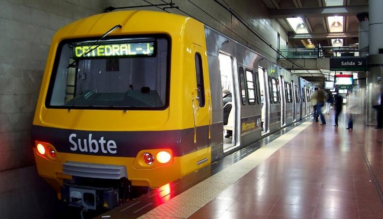 Metrodelegados convocan paro en reclamo por la muerte de un trabajador expuesto al asbesto