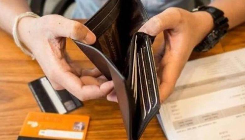 El Gobierno eliminó la paridad salarial entre contratados y empleados permanentes del Estado