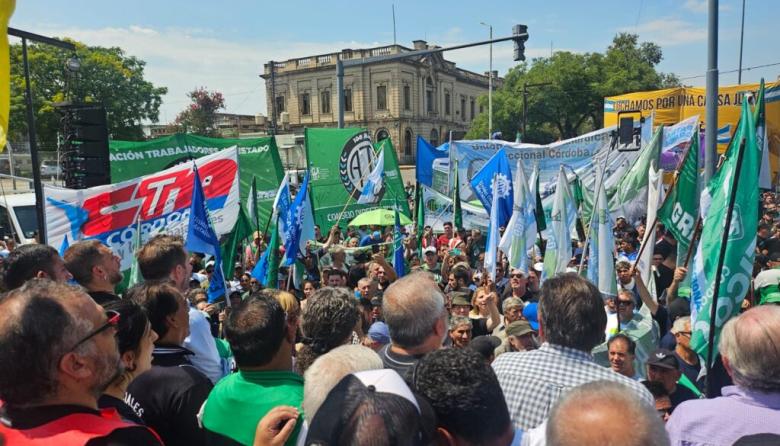 La UOM ratific&oacute; la movilizaci&oacute;n en Rosario y anunci&oacute; un paro general para el 11 de febrero en rechazo a la reforma laboral