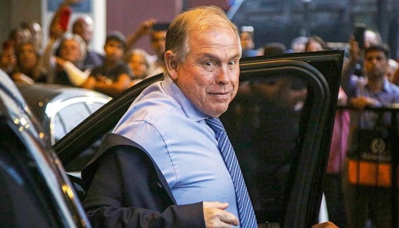 En medio de la controversia libertaria, el gremio de diplomáticos respalda la resolución de Werthein por los traslados