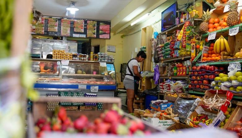 La Canasta Básica subió muy por encima de la inflación y aceleró el deterioro salarial