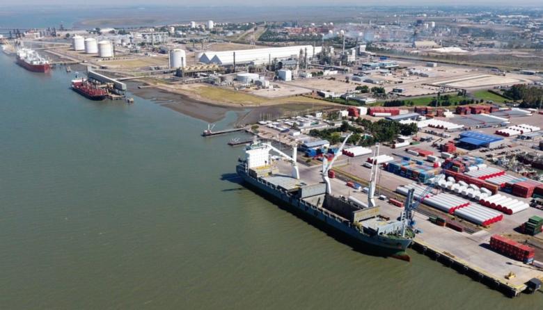 Tensi&oacute;n en el puerto de Bah&iacute;a Blanca: empresarios denuncian a URGARA y el gremio responde con acusaciones de amenazas