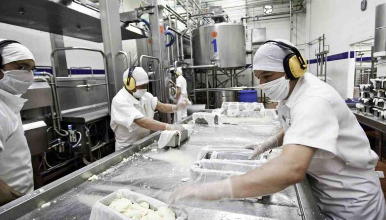 Escalante cuestionó suspensiones en la industria alimenticia y pidió unidad sindical para defender el empleo