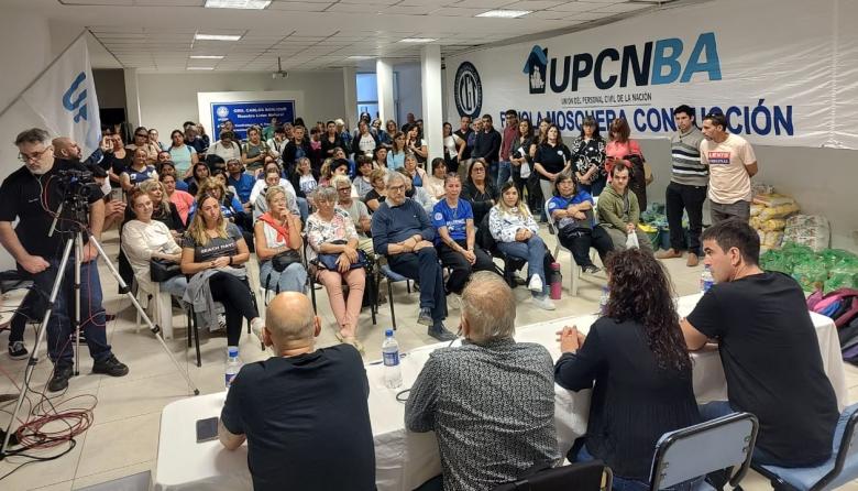 Denuncian a Juan Pablo Martín Oyarzábal por amenazas y violencia en la seccional platense de UPCN