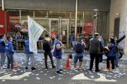 Protesta en Banco Supervielle por maltrato laboral y despidos encubiertos